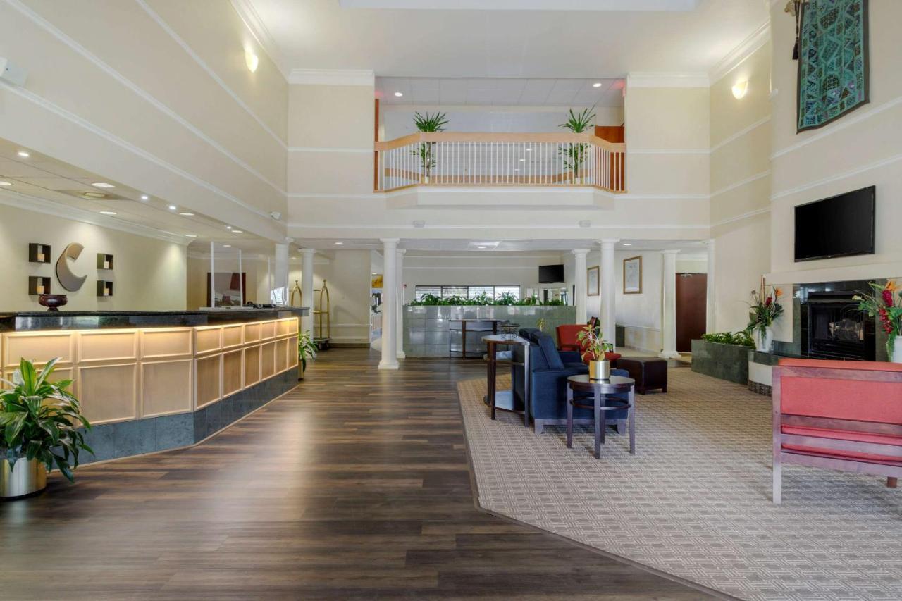 לה פורט Comfort Suites מראה חיצוני תמונה