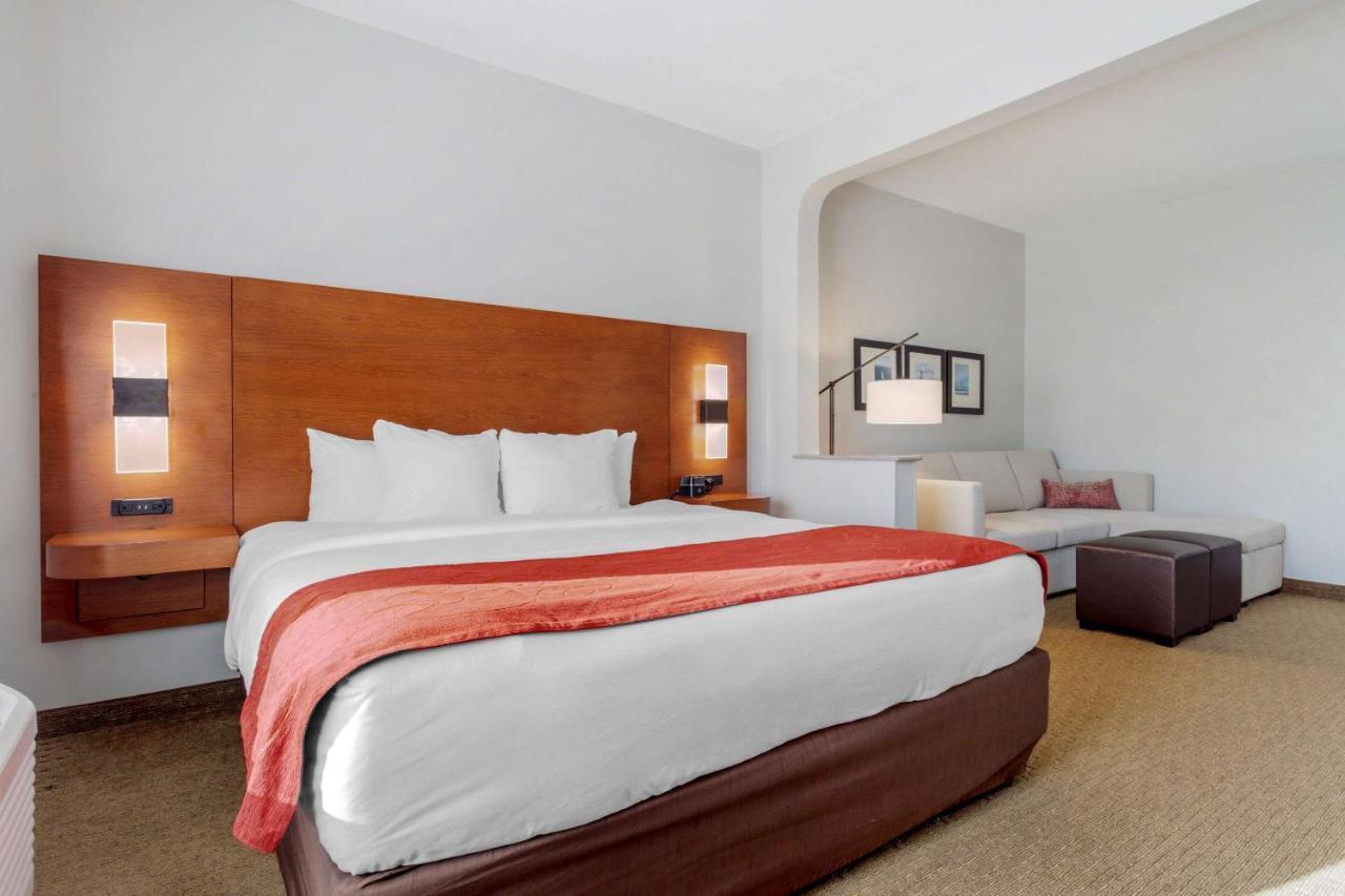לה פורט Comfort Suites מראה חיצוני תמונה