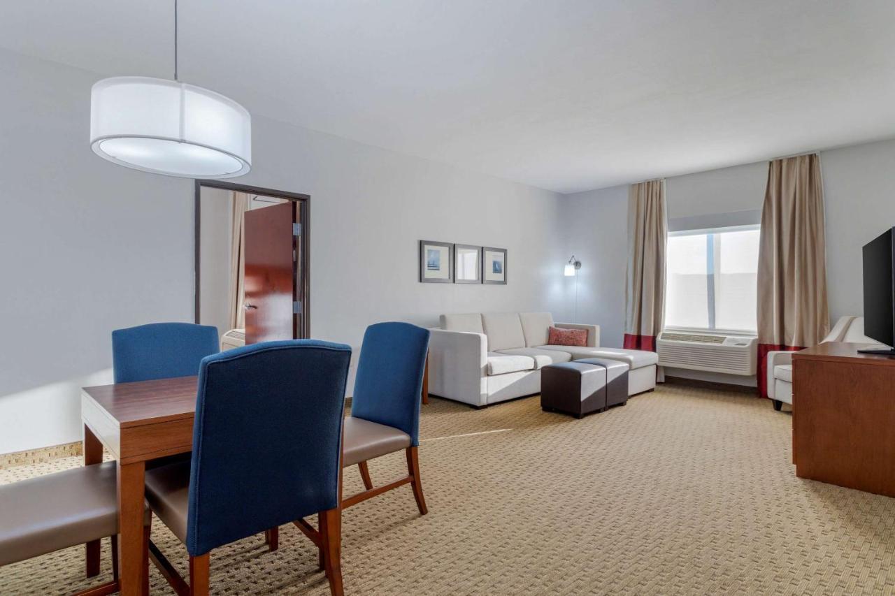 לה פורט Comfort Suites מראה חיצוני תמונה