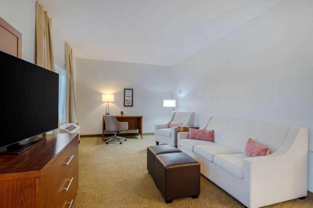 לה פורט Comfort Suites מראה חיצוני תמונה