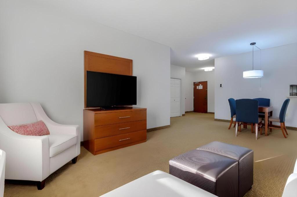 לה פורט Comfort Suites מראה חיצוני תמונה