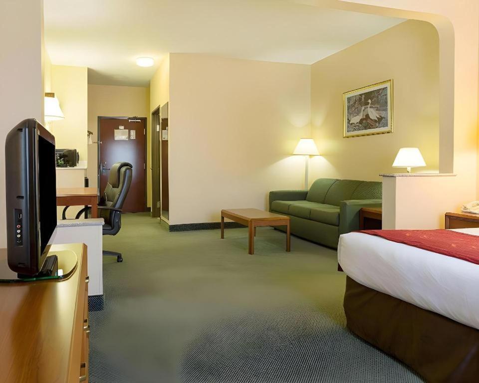 לה פורט Comfort Suites מראה חיצוני תמונה