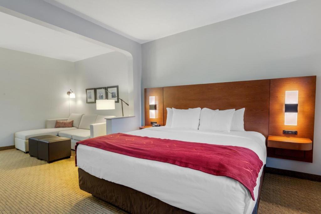 לה פורט Comfort Suites מראה חיצוני תמונה