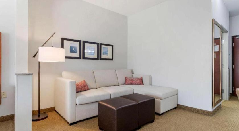 לה פורט Comfort Suites מראה חיצוני תמונה